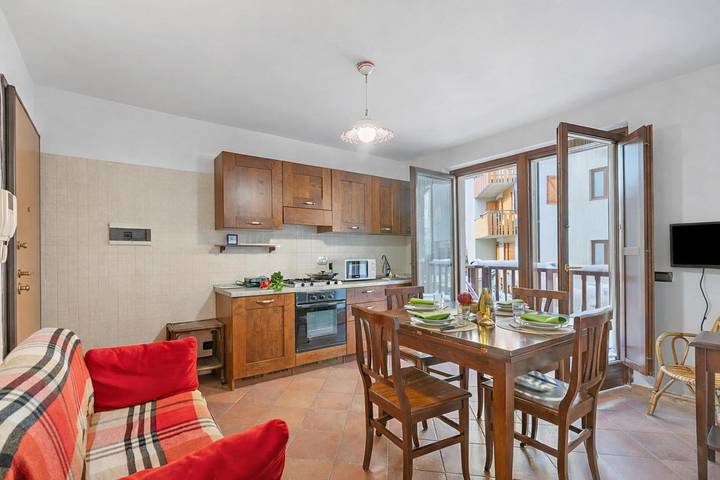 Ganze Wohnung, The Sunflower - Apt with Balcony and Private Parking in Bardonecchia, Turin Provinz