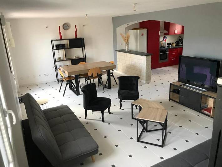 Gîte pour 6 personnes, avec jardin et vue, animaux acceptés à Saint-Antoine-du-Rocher