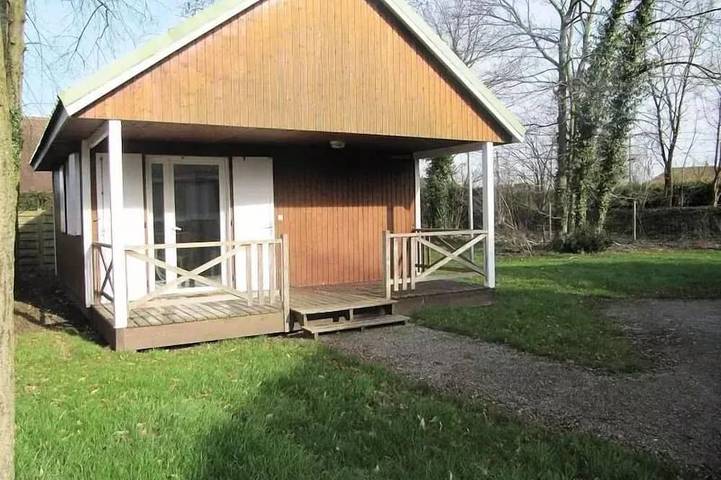 Chalet pour 4 personnes, avec piscine ainsi que terrasse et sauna, animaux acceptés