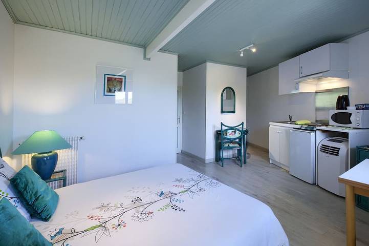 Gîte pour 2 personnes, avec piscine et terrasse à Saint-Sulpice-de-Faleyrens - 3