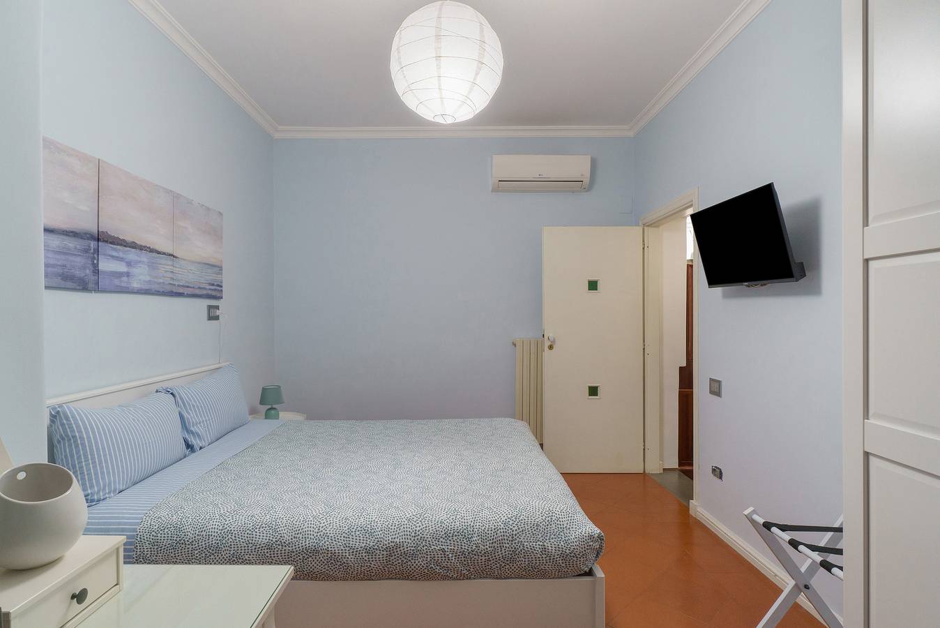 Ganze Wohnung, Ferienwohnung 'Sissy Sweet Home' mit Privatterrasse, Wi-Fi und Klimaanlage in Salerno, Tyrrhenische Küste Kampanien