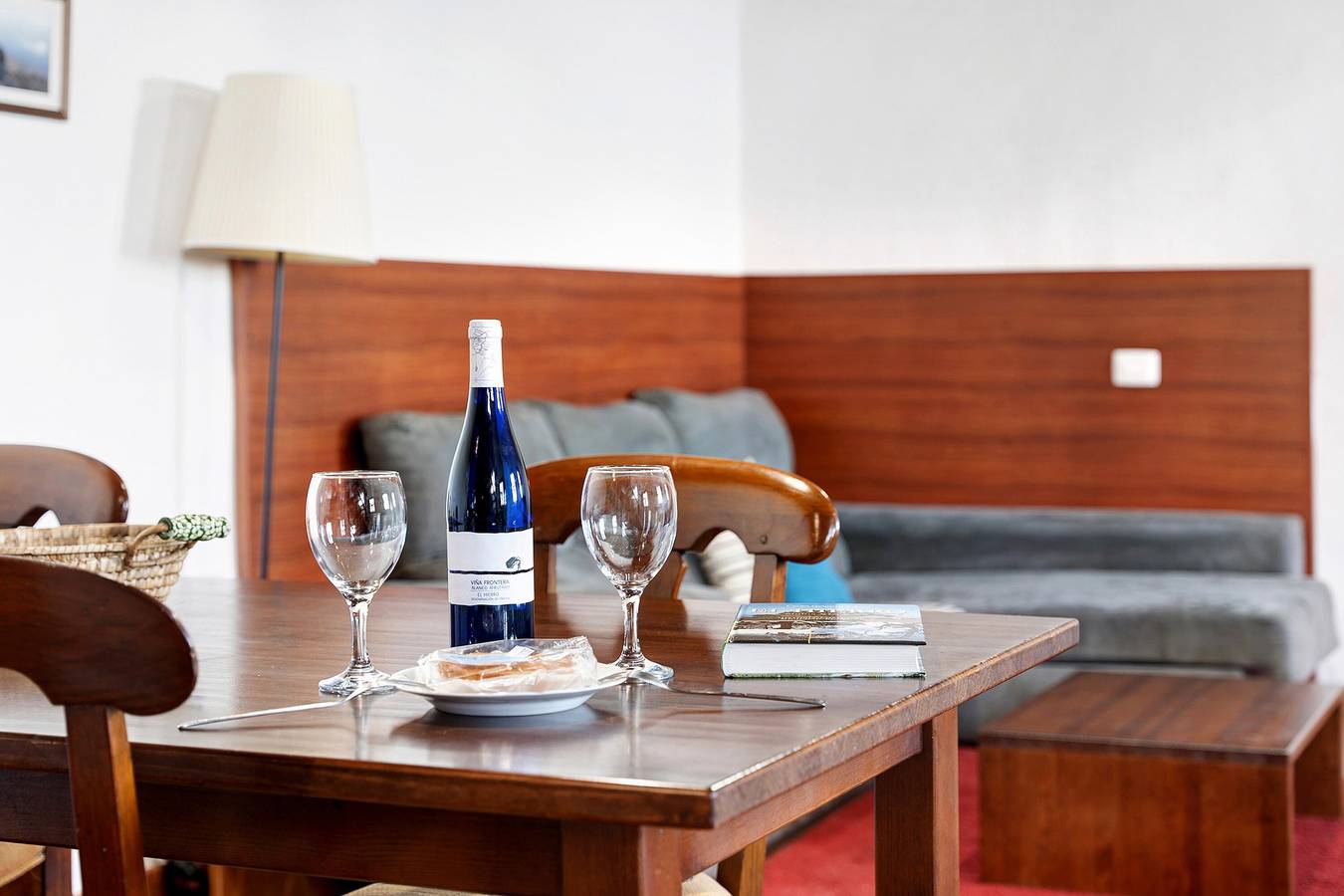 Chalet 'La Higuera' avec vue sur la mer, terrasse partagée et Wi-Fi in Las Toscas, Frontera