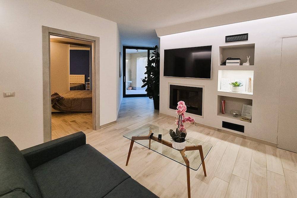 Magnolia, Luxusvilla, privater beheizter Pool, Wifi,  Kochoption! in Piazza al Serchio, Garfagnana