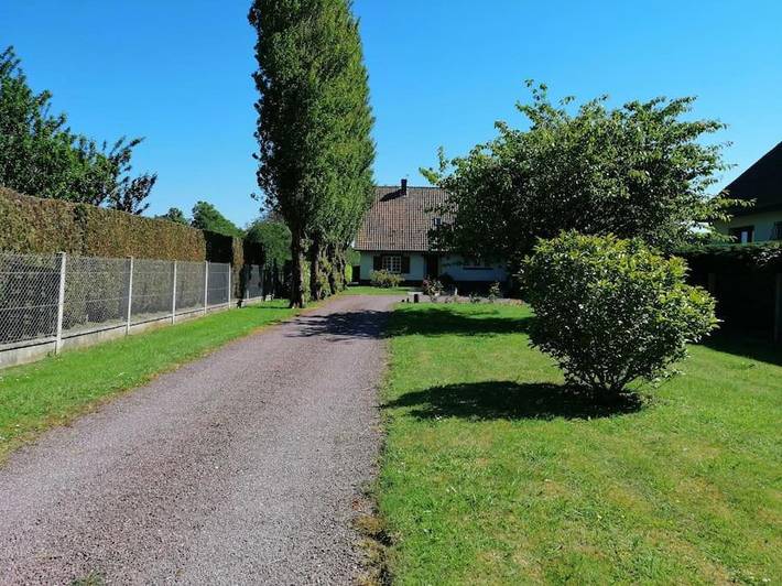 Location de vacances pour 6 personnes, avec terrasse et jardin à Bracquemont - 2