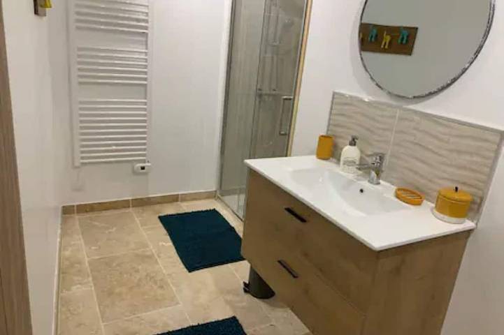 Location de vacances pour 6 personnes, avec jardin à Mer - 4