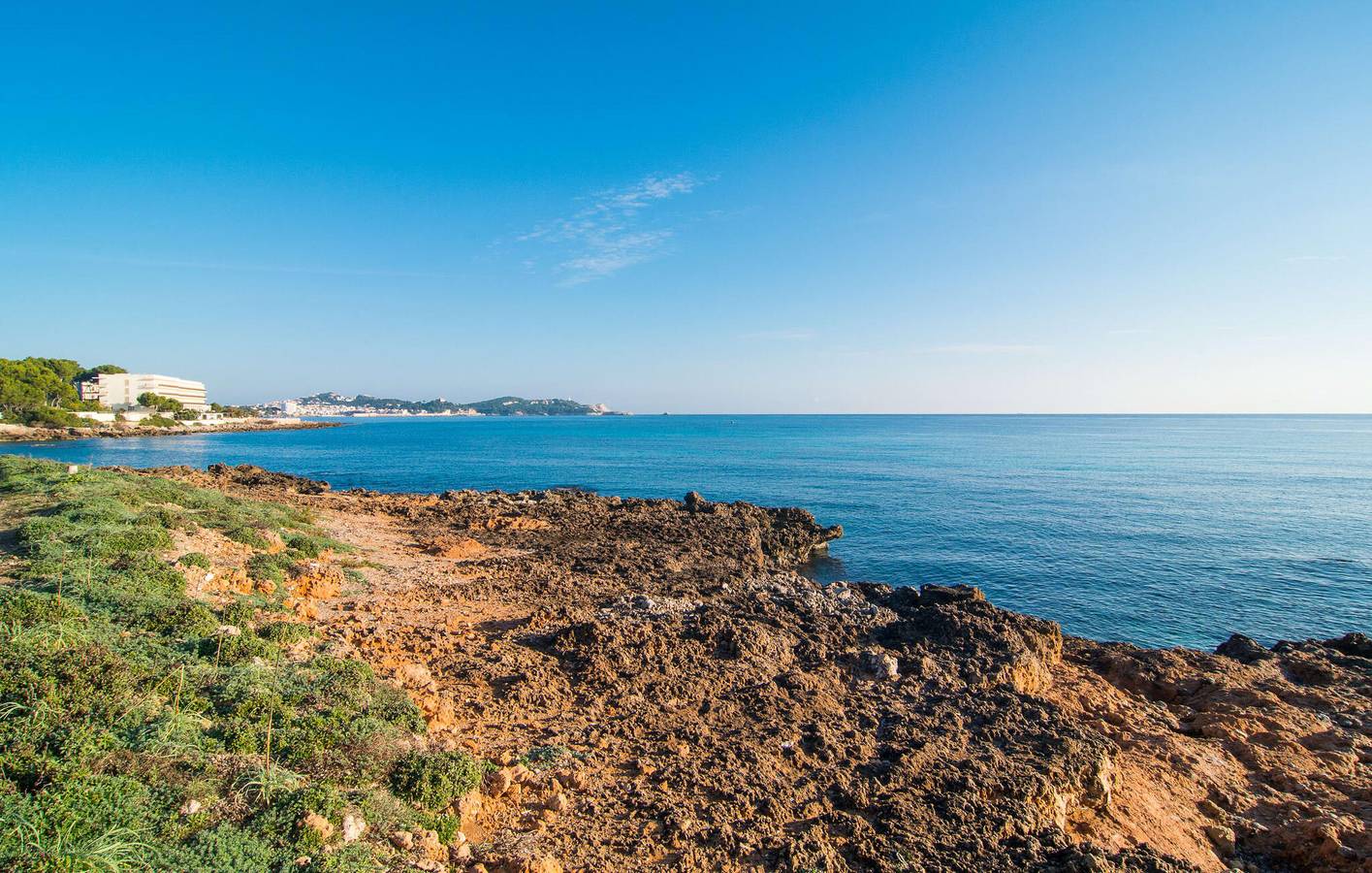 Appartement avec vue sur la mer, avec piscine, terrasse et climatisation - à 900 m de la plage in Es Carregador, Capdepera