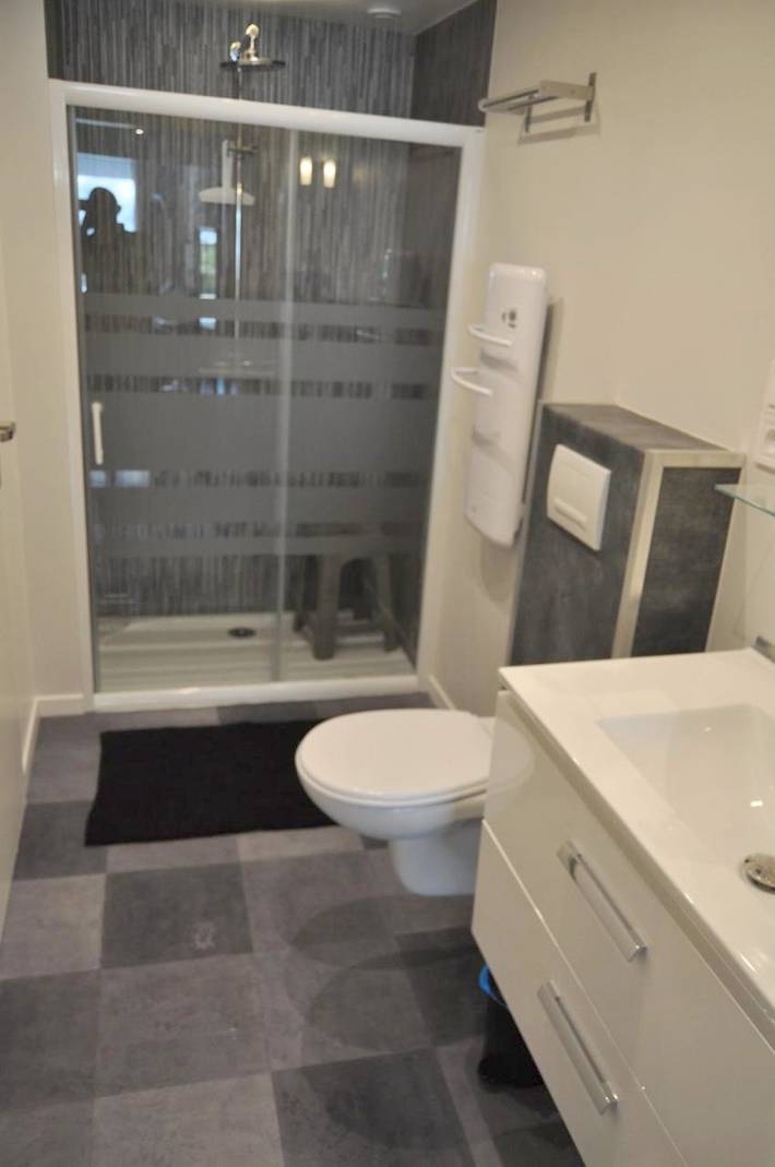 Location de vacances pour 8 personnes, avec terrasse ainsi que vue et sauna, animaux acceptés à Moirans-en-Montagne - 3