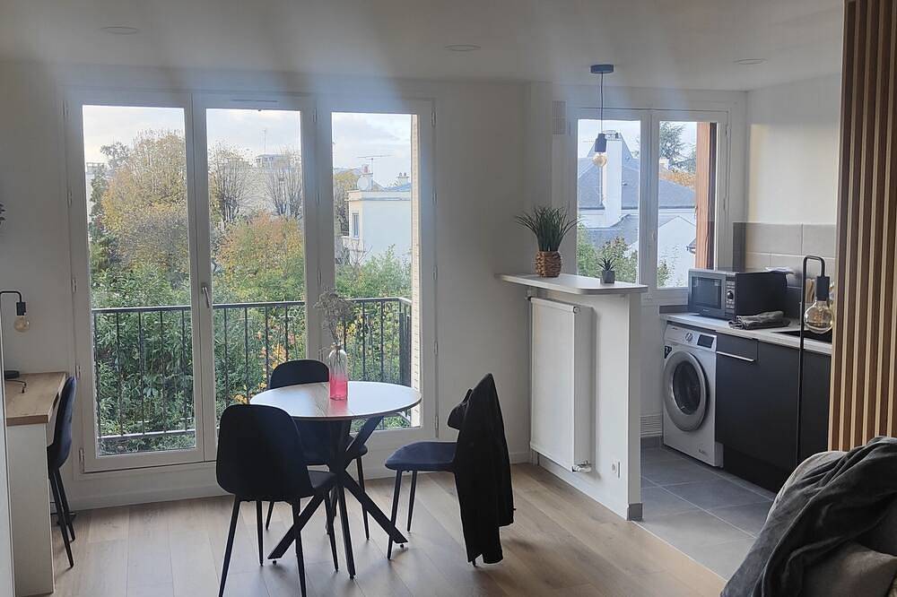 Ganze Wohnung, Grand Studio Proche de Paris in Saint-Maur-des-Fossés, Val-de-Marne