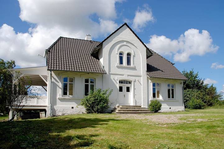 Ferienhaus für 10 Personen, mit Terrasse und Garten - 1