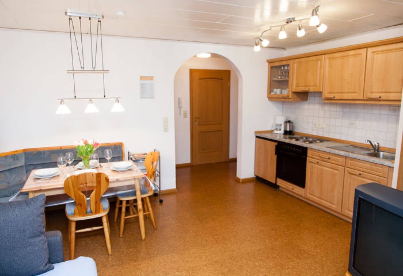 Ganze Wohnung, Ferienwohnung 'Ferienwohnung Schwalbennest' mit Bergblick, Balkon und Wi-Fi in Mühlenbach, Mittlerer Schwarzwald