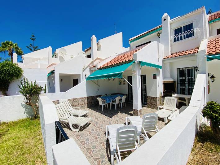 Holiday home for 6 people, with pool and terrace as well as garden in Costa Adeje