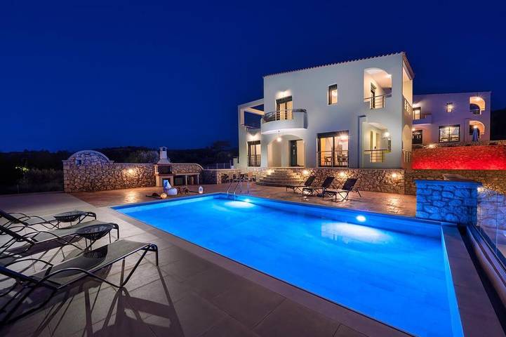 Ferienhaus für 9 Personen, mit Garten und Balkon in Afantou