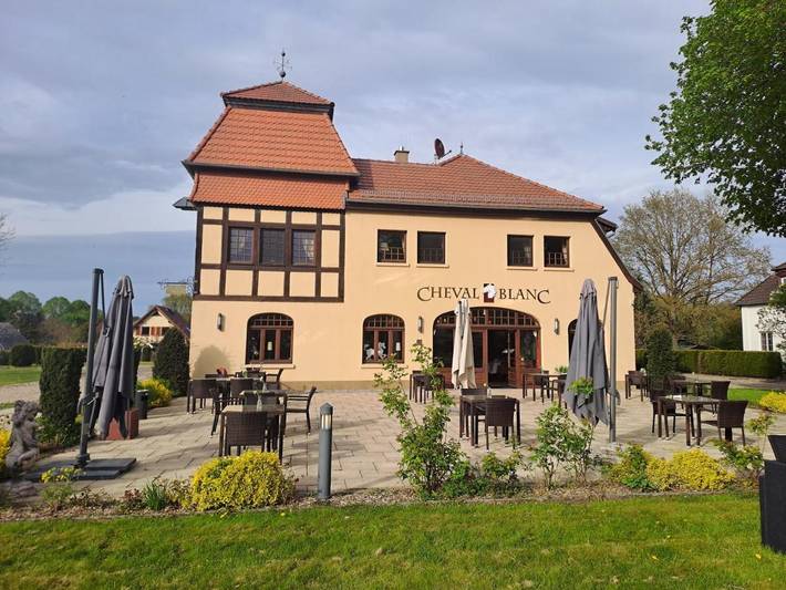 Hotel, mit Terrasse und Garten sowie Sauna in Kuhlen-Wendorf - 4