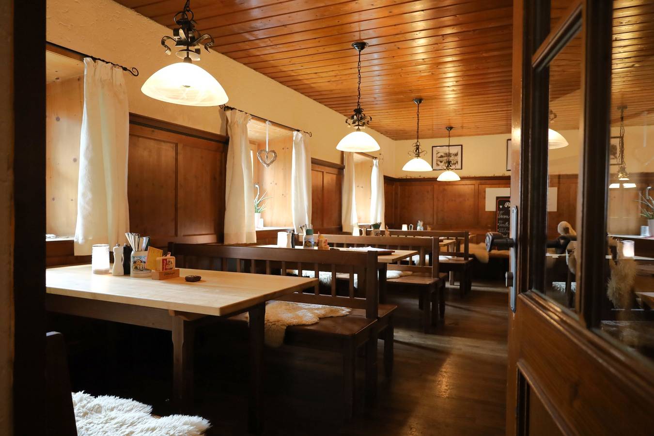 Ganze Ferienwohnung, Gasthaus zur Post - Ferienwohnung Fraueninsel 84 qm in Breitbrunn am Chiemsee, Chiemsee