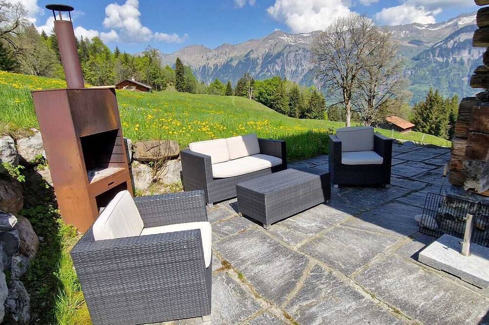 Weidhaus am Brienzerberg, garantiert für Ruhe und Geborgenheit in Axalp, Brienz