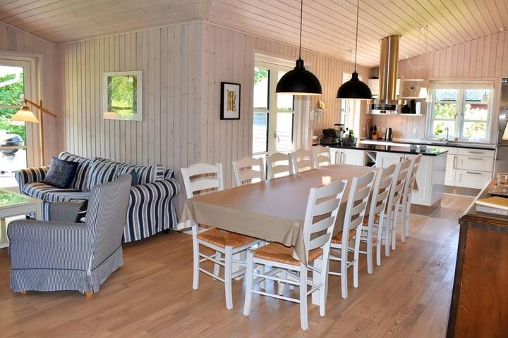  Modernes Ferienhaus mit Whirlpool in idyllischer Lage nördlich von Kerteminde in Langø, Martofte