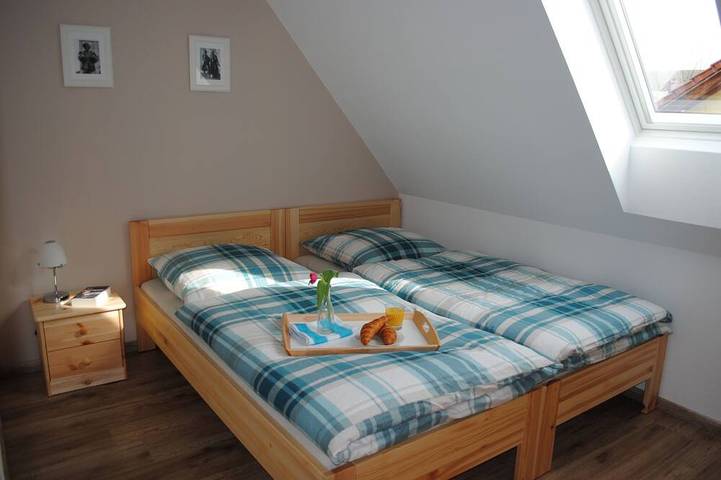 Ganze Wohnung, Urlaub auf dem Land - moderne Ferienwohnung \"An der Gramme\" in Niederzimmern in Niederzimmern, Weimarer Land
