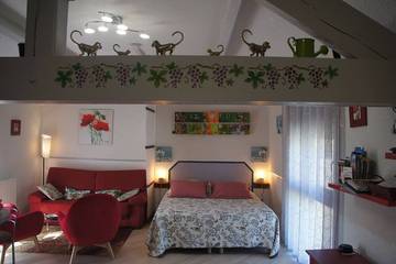 Gîte pour 5 personnes, avec jardin à Champillon