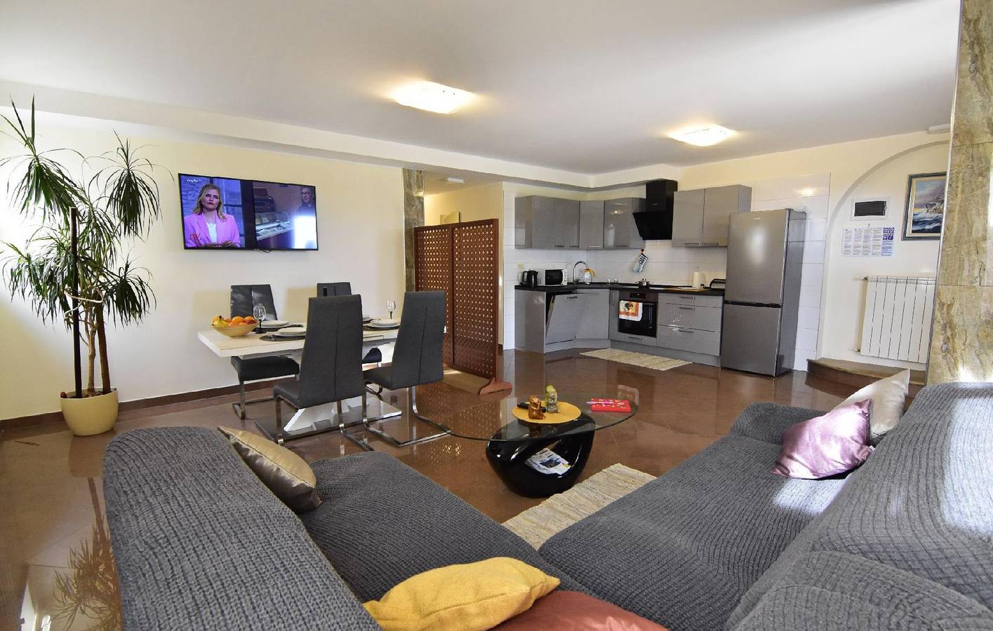 Ganze Ferienwohnung, Komfortable Wohnung in Savudrija mit Grill, Garten und Terrasse in Umag, Umag und Umgebung