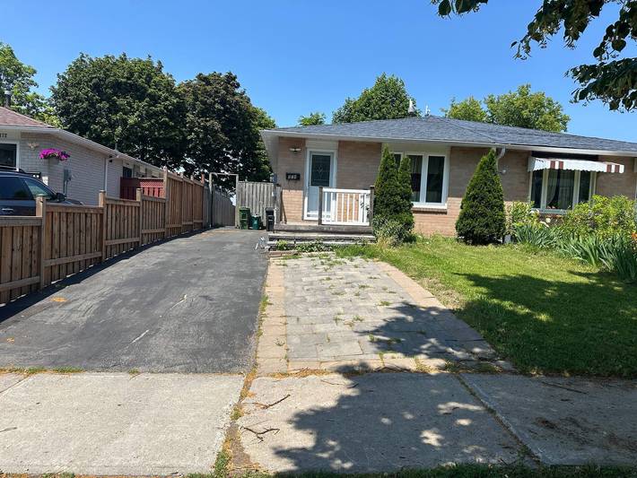 Luminosa casa de 3 dormitorios Planta principal en Scarborough in Scarborough (Toronto), Toronto