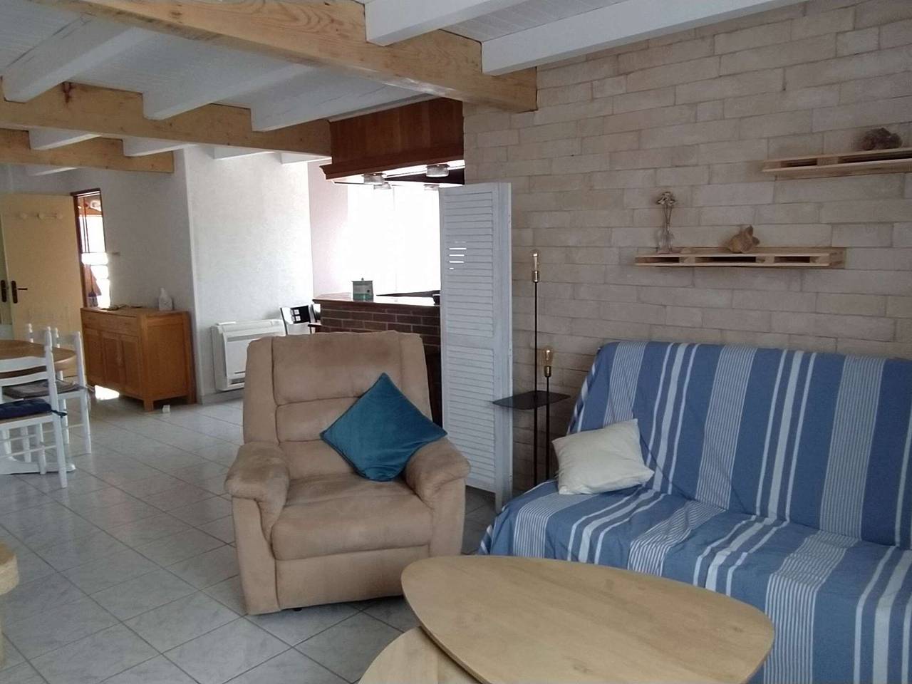 Maison climatisée 4 pièces, 8 couchages, proche plage et commerces, avec véranda et barbecue in Saint Pierre la Mer, Fleury