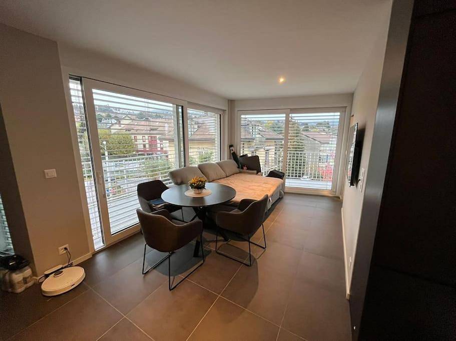 Appartement entier, One-Bedroom Apartment in Pully, Lac Léman