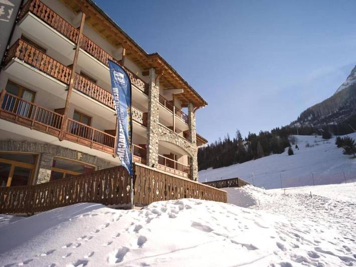 Vakantiewoning voor 2 personen, with Terras and Whirlpool as well as Zwembad and Sauna in Val-Cenis