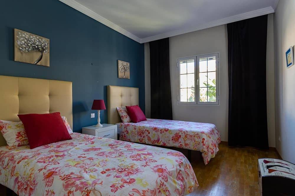 Sea Edge Friendly Holiday Home in San Agustin, San Bartolomé de Tirajana