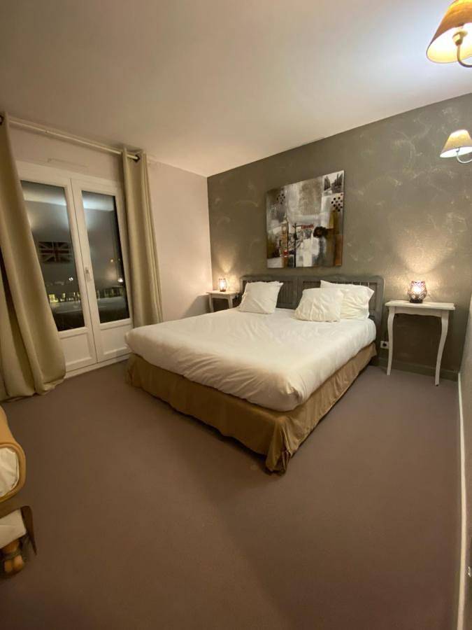 Hôtel pour 2 personnes, avec vue ainsi que jardin et terrasse à Rochemaure - 3