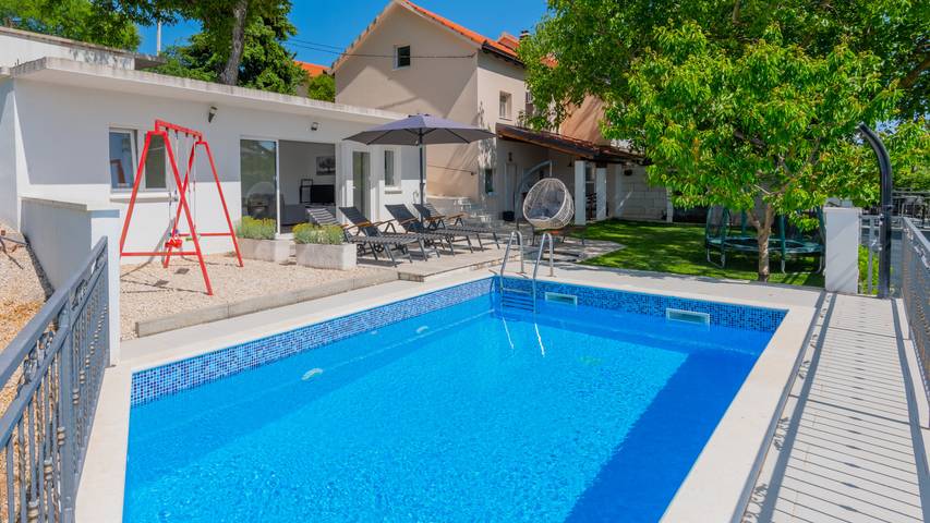 Holiday Home Kristina - Makarska by Villas Guide in Imotski, Makarska Riviera