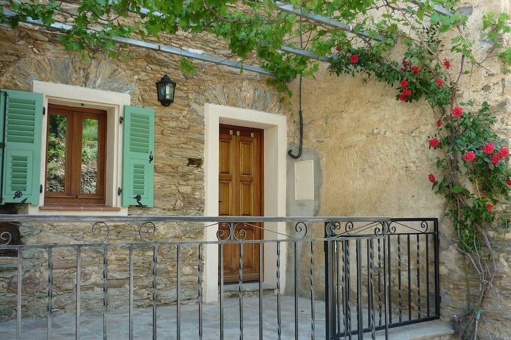 Maison de village authentique in Rapale, Région de Calvi