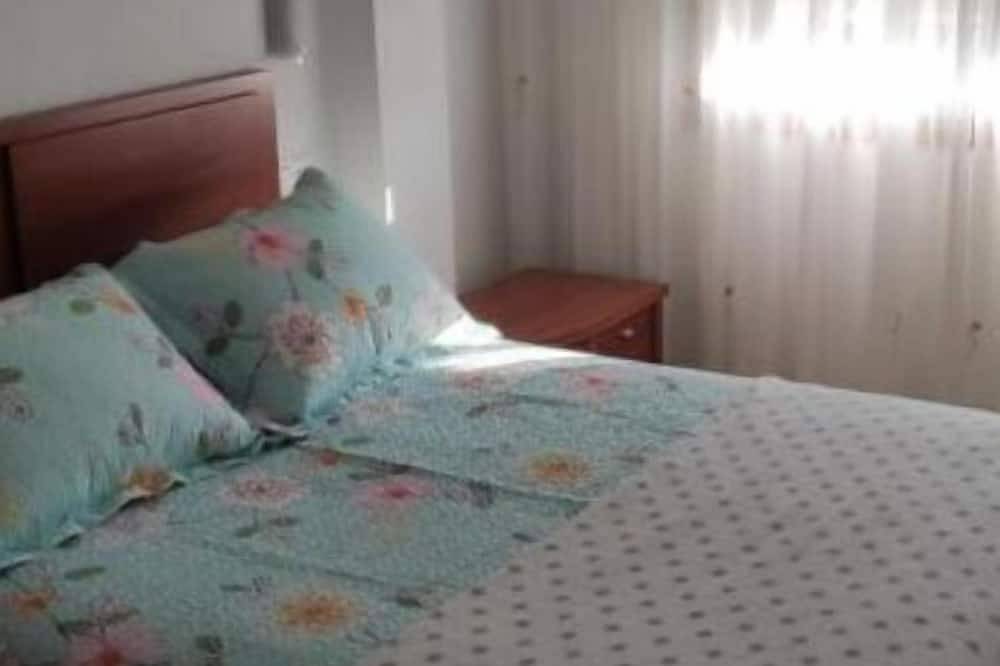 Entire apartment, Piso As Rodas in Vilanova de Arousa, Rías Baixas