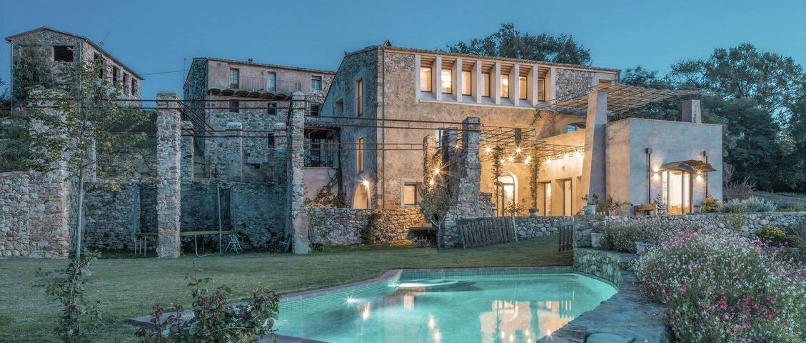 Casa rural para 14 personas, con Terraza además de Jardín y Piscina en Sales de Llierca - 3