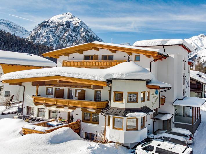 Hotel voor 3 personen, met Balkon en Uitzicht in Pertisau