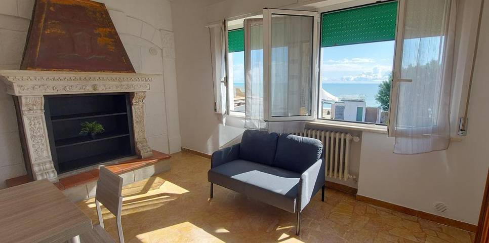 Gîte pour 4 personnes, avec vue ainsi que terrasse et jardin à Porto Potenza Picena - 3