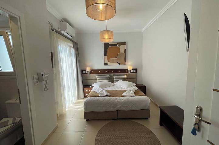 Maison d’hôte pour 2 personnes, avec jardin dans Adamas - 2