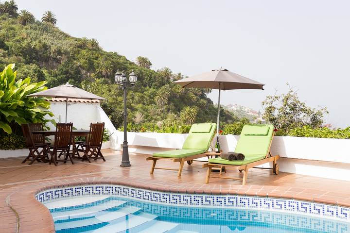 Casa rural para 4 personas, con Vistas al mar y Terraza además de Jardín y Piscina en Icod de los Vinos