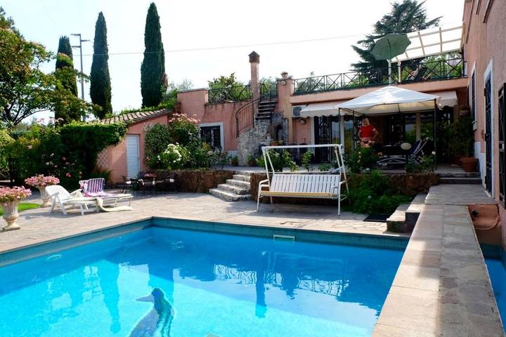 Ferienwohnung für 4 Personen, mit Terrasse und Garten sowie Pool und Ausblick in Fara in Sabina - 2
