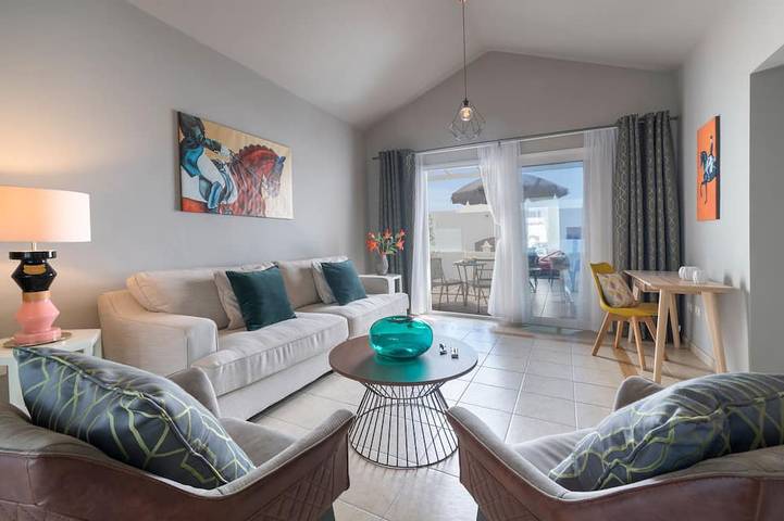 Apartamento para 2 personas, con piscina además de jardín y terraza en Charco del Palo