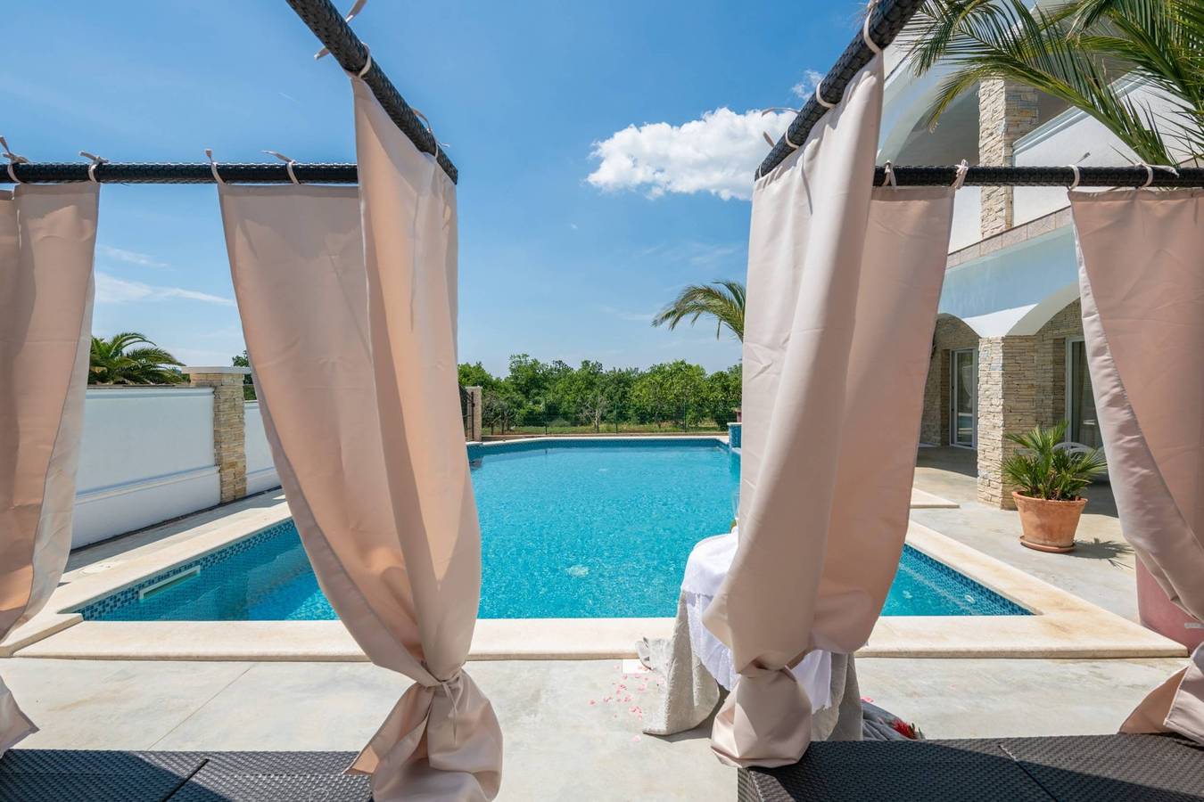 Large Villa with Private Pool in Medulin in Medulin, Pula-Medulin