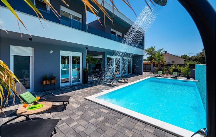 Ferienhaus für 10 Personen, mit Terrasse, mit Haustier in Nin - 4