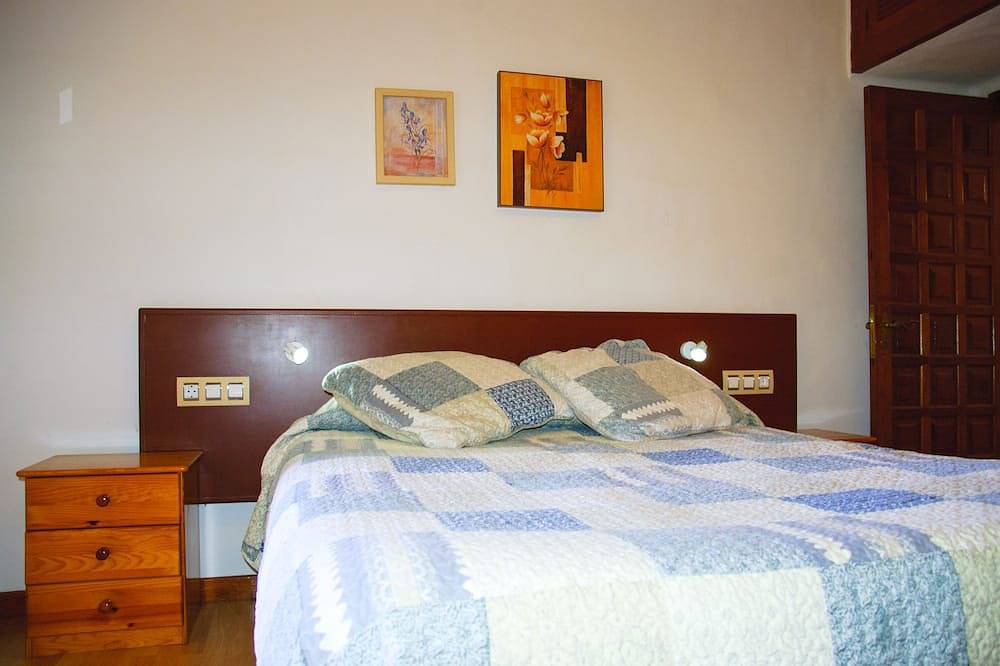 Estudio para 2 personas y 1 niño, wifi gratis, piscina climatizada comunitaria in Tahiche, Teguise