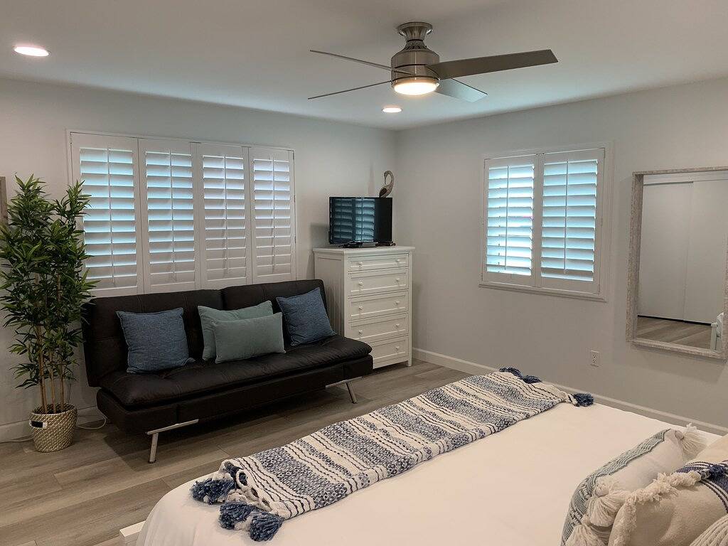 Ocean Front, großer Garten, geräumig, A / C, Surfbretter / Beach Gear in Encinitas, San Diego County