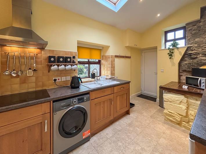 Rowan Cottage - Uk52415 in Lonan, Isle of Man