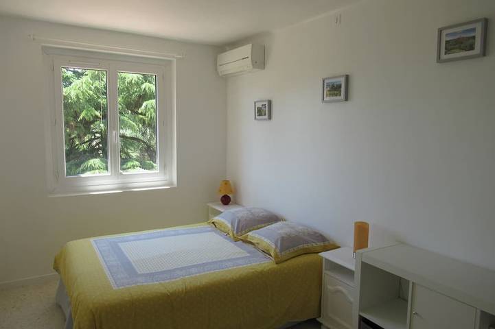 Location de vacances pour 10 personnes, avec jardin à Orsan - 3