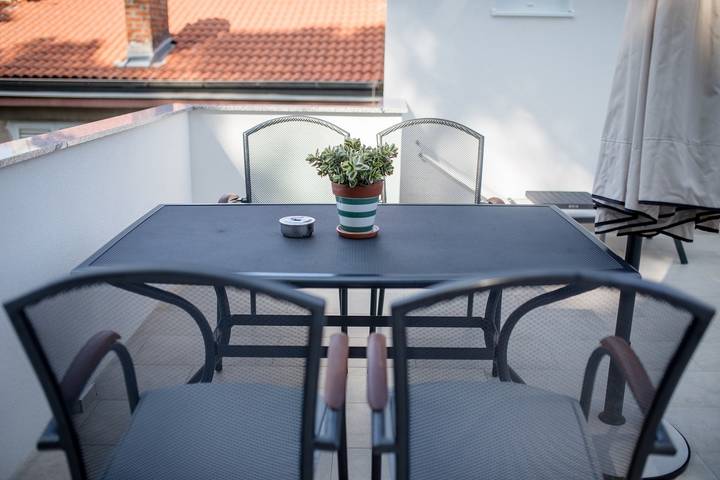 Appartement entier, Apartment Jadran with Terrace in Gradsko Kupaliste (Rab town), Ville de Rab