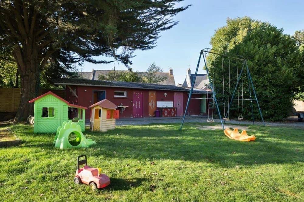 Zecamping 1 étoiles avec animaux acceptés mini golf à 5km de la plage in Beaussais-sur-Mer, Dinan region