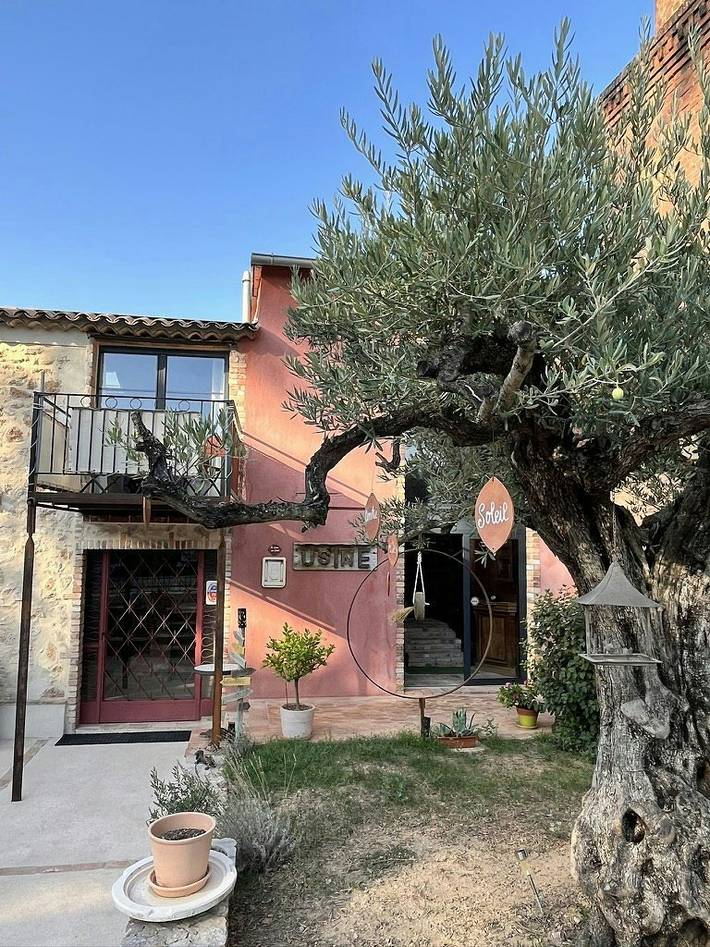 Gîte charmant au cœur d’une usine provençale in Salernes, Région de Draguignan