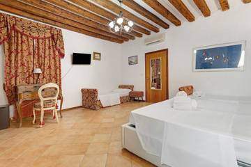 Vacation Rental for 4 People in Venice, Laguna di Venezia, Photo 4