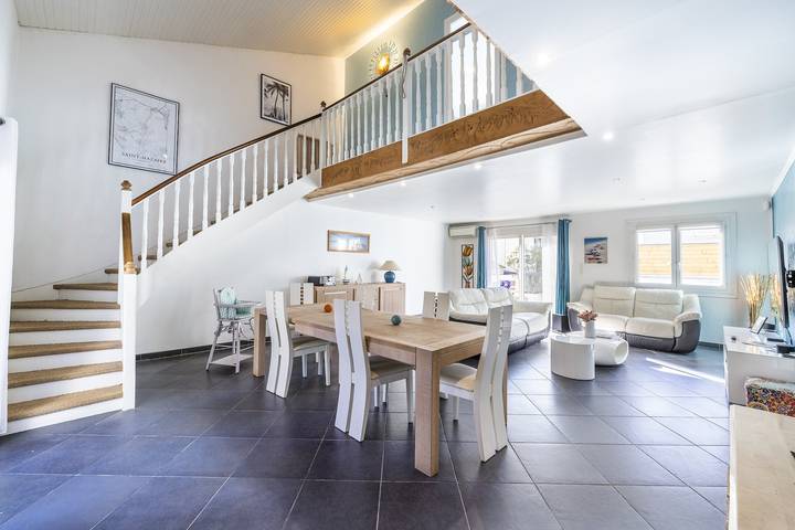Location de vacances pour 6 personnes, avec Balcon ainsi que Terrasse et Jardin à Saint-Nazaire (Pyrénées-Orientales)
